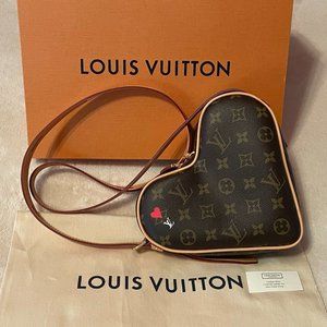 louis vuitton heart shaped